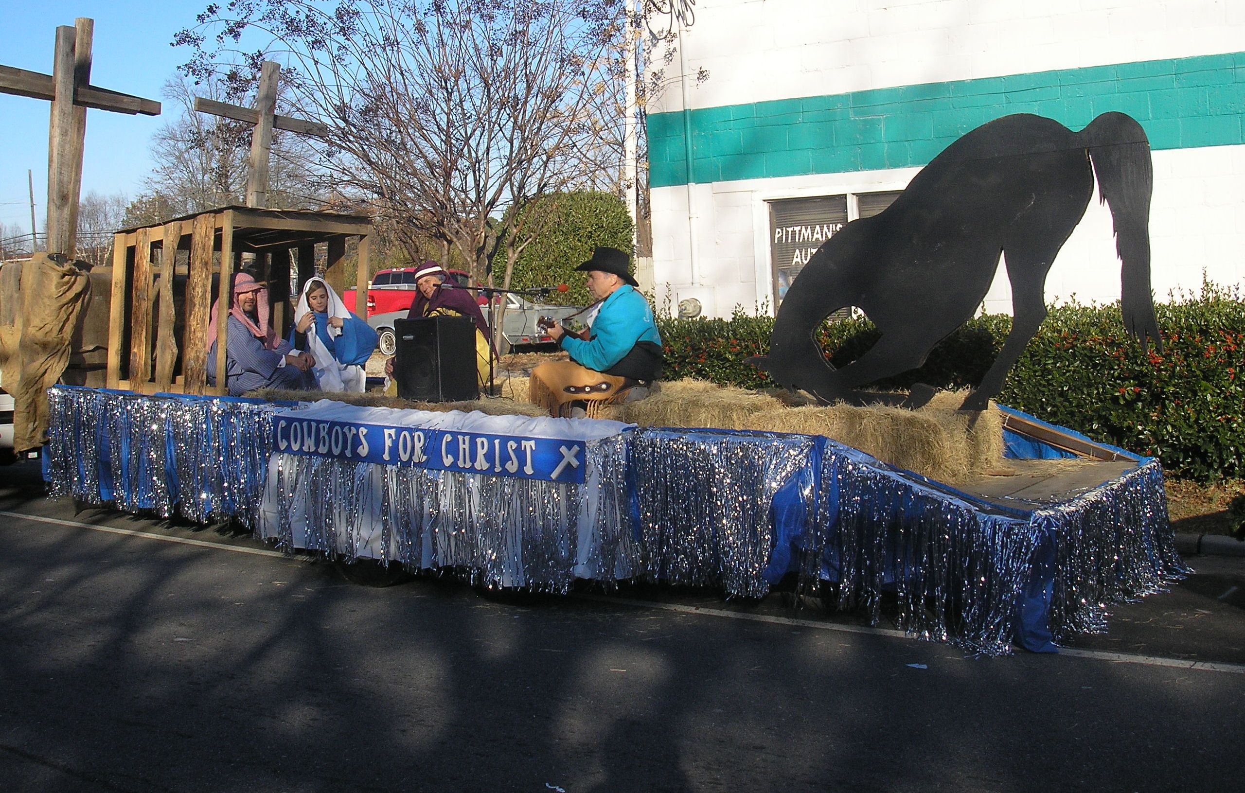 claytonchristmasparade09mostcreativefloat.jpg